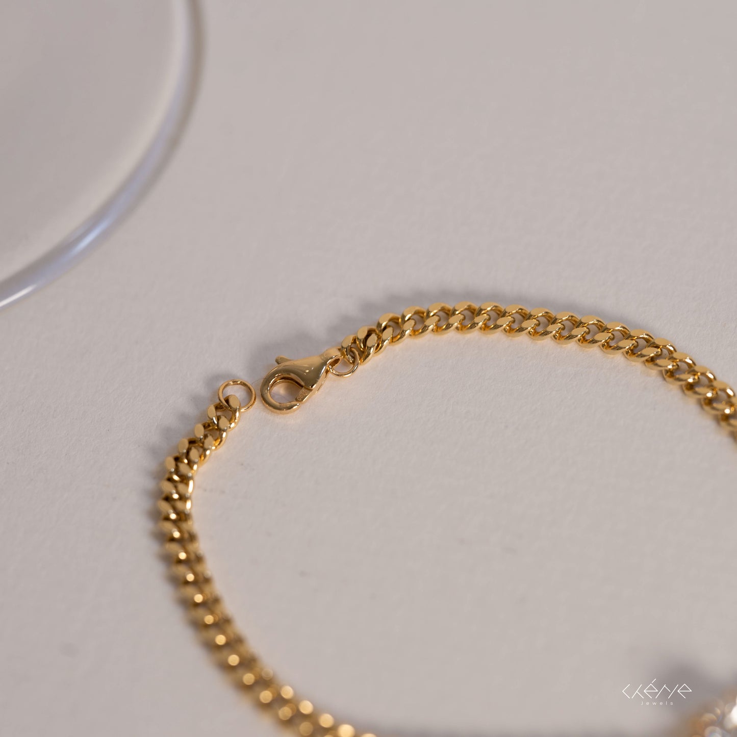 Lab Diamond Collection - Cuban Link Bracelet with Oval Cut Diamond