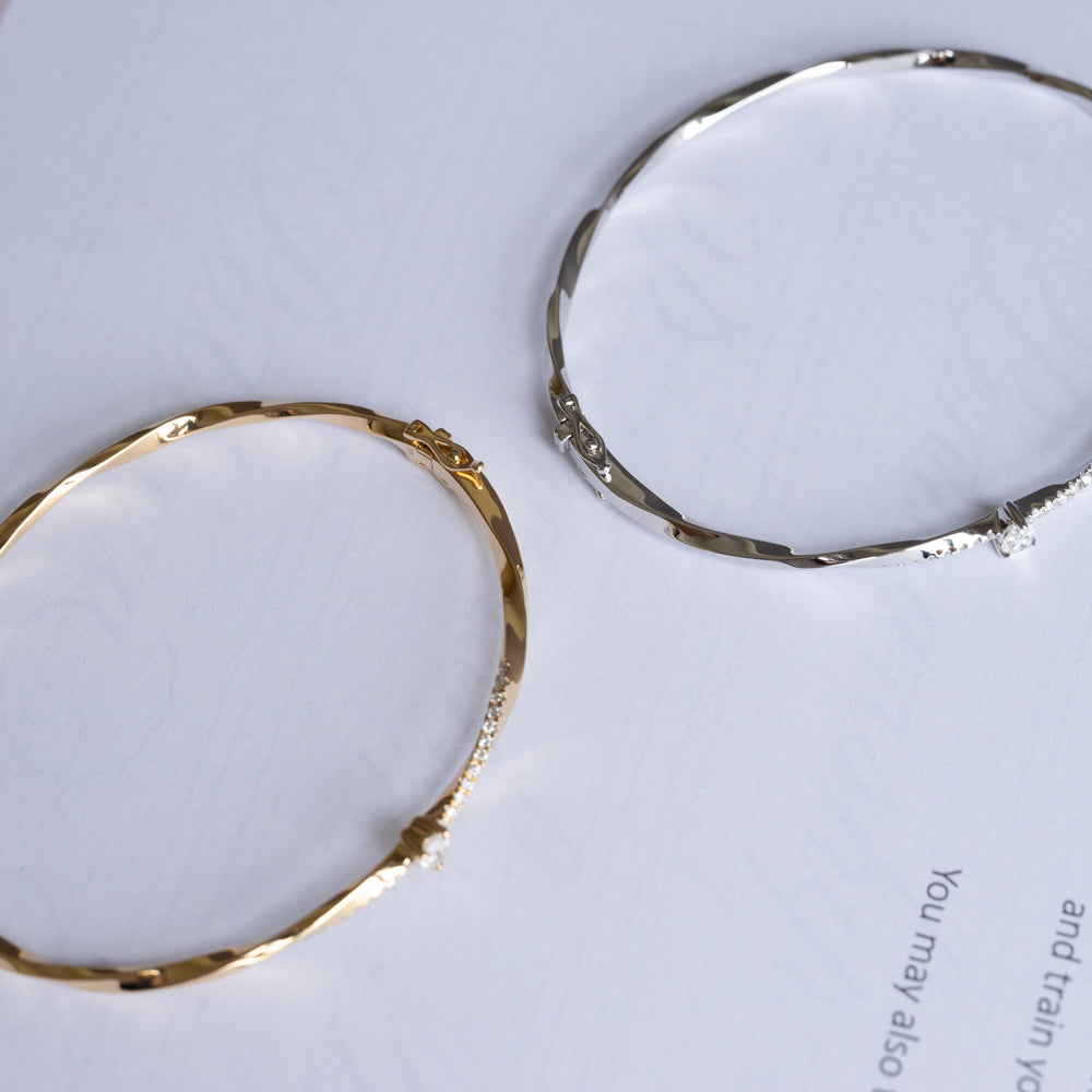 Twist Bangle with Pear Shape Diamond