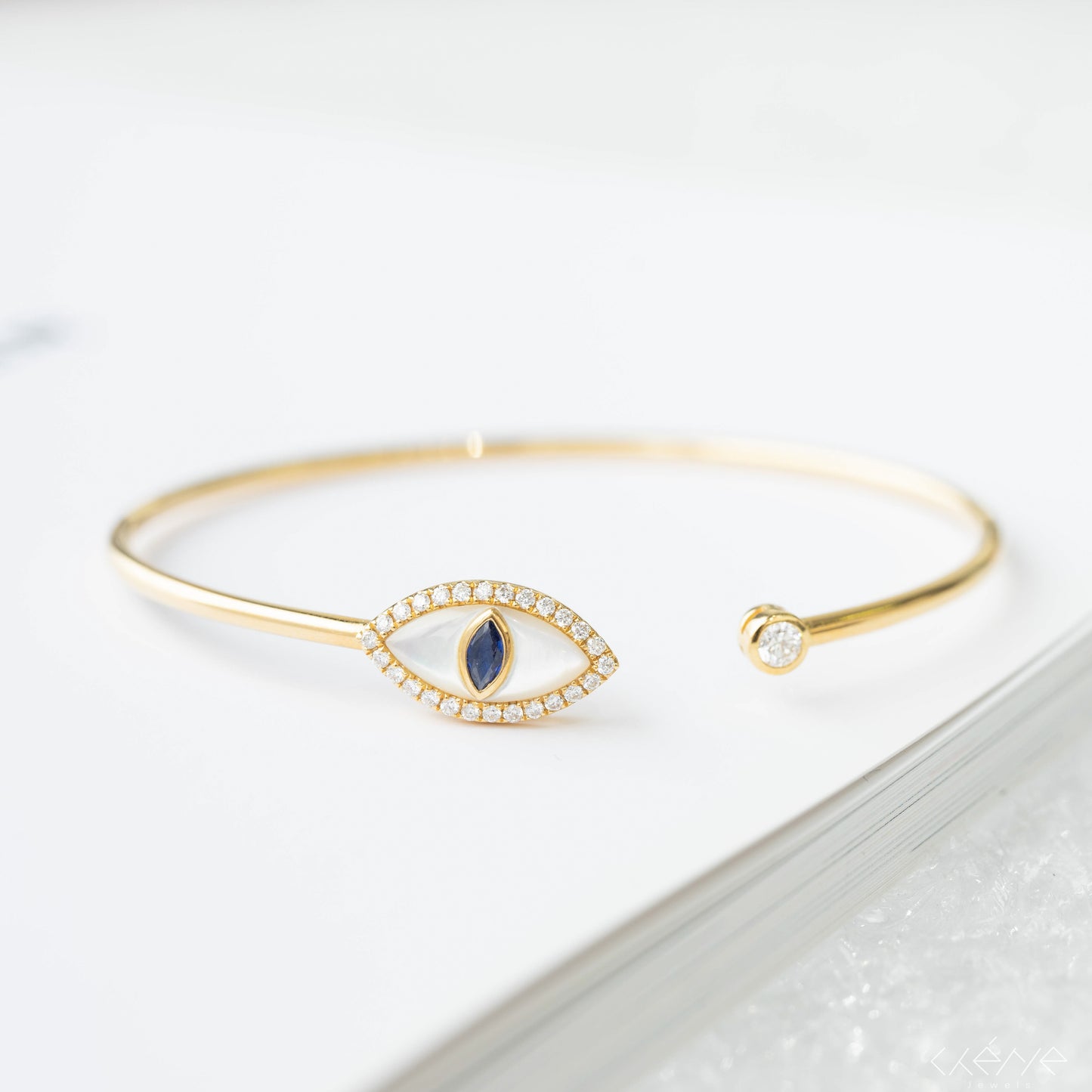 Cat Eye Mother-of-Pearl Sapphire Bangle