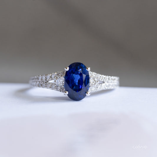 Oval Shape Sapphire Ring