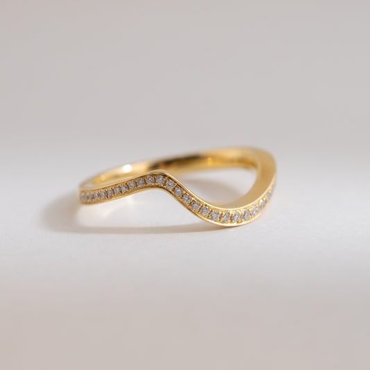 Wavy Diamond Band